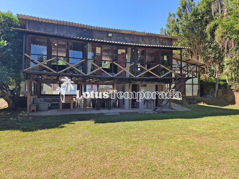 Sítio p/ Casamentos: 2 Salões, Lagos e Chalé Noivos LT0021