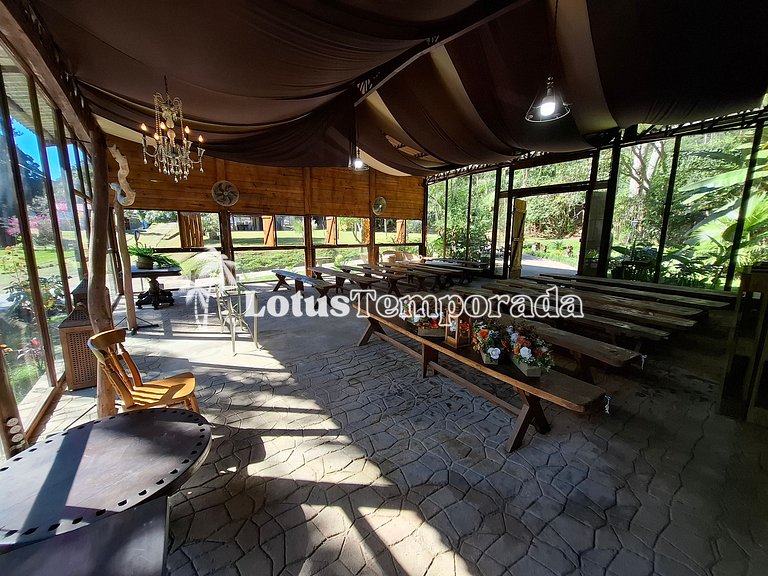 Sítio p/ Casamentos: 2 Salões, Lagos e Chalé Noivos LT0021