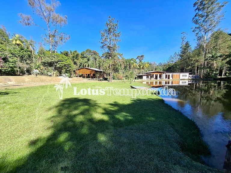 Sítio p/ Casamentos: 2 Salões, Lagos e Chalé Noivos LT0021