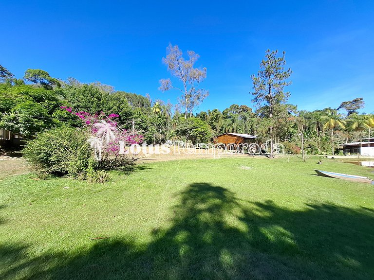 Sítio p/ Casamentos: 2 Salões, Lagos e Chalé Noivos LT0021