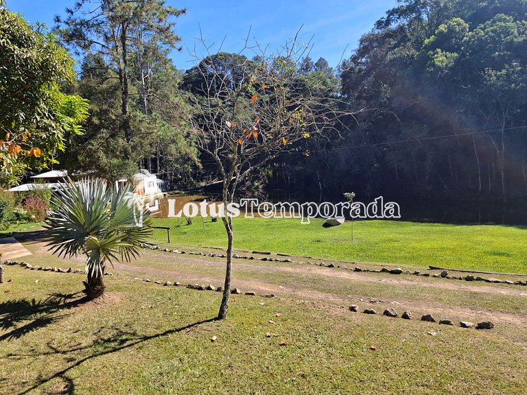 Sítio p/ Casamentos: 2 Salões, Lagos e Chalé Noivos LT0021