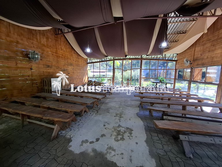 Sítio p/ Casamentos: 2 Salões, Lagos e Chalé Noivos LT0021