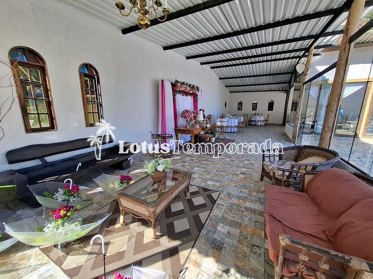 Sítio p/ Casamentos: 2 Salões, Lagos e Chalé Noivos LT0021