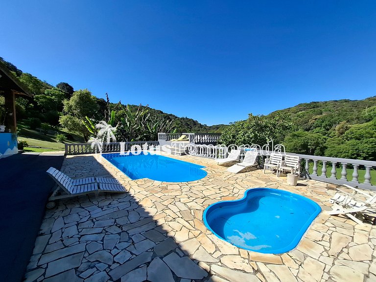 Sítio com piscina adulta e infantil e lareira LT0003