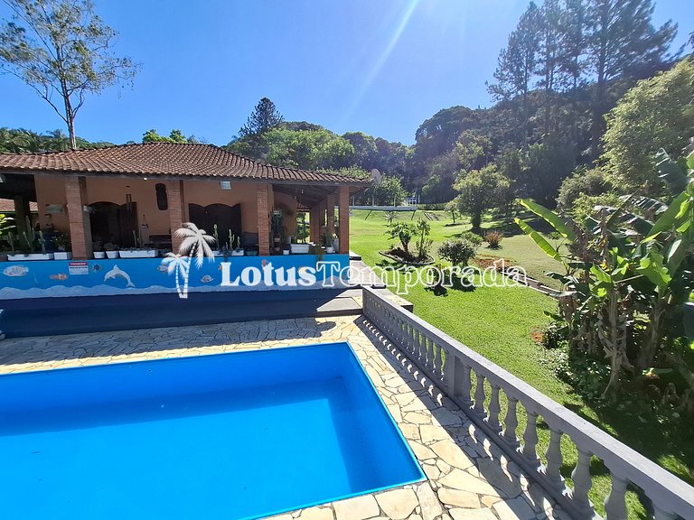 Sítio com piscina adulta e infantil e lareira LT0003
