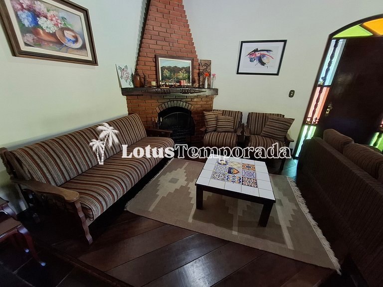 Sítio com piscina adulta e infantil e lareira LT0003