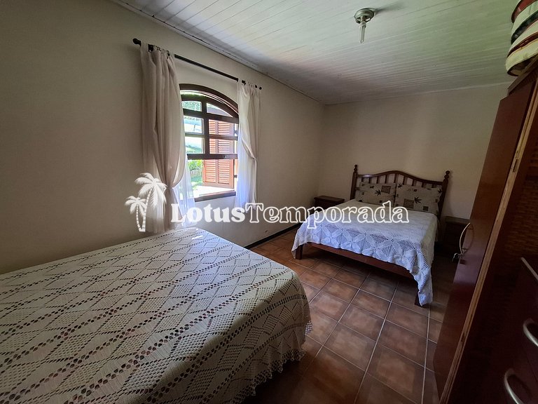 Sítio com piscina adulta e infantil e lareira LT0003