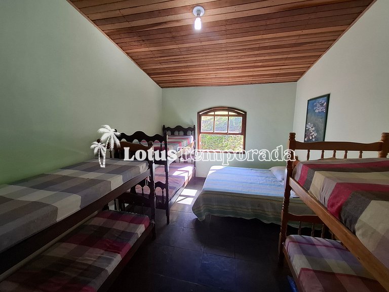 Sítio com piscina adulta e infantil e lareira LT0003