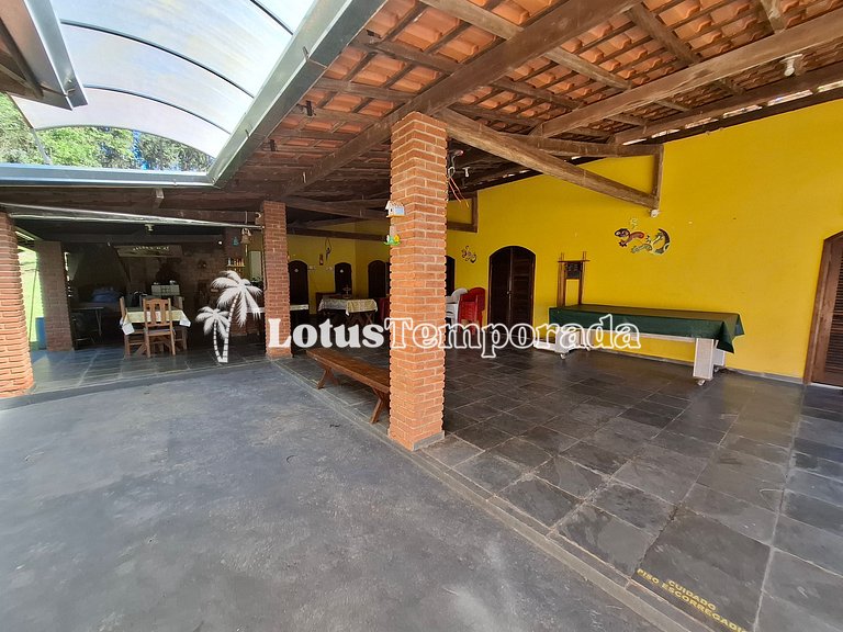 Sítio com piscina adulta e infantil e lareira LT0003