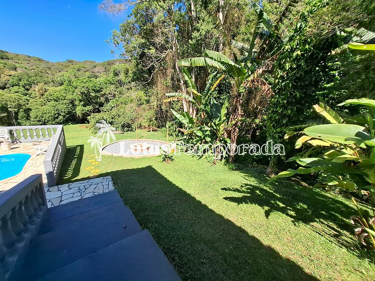 Sítio com piscina adulta e infantil e lareira LT0003