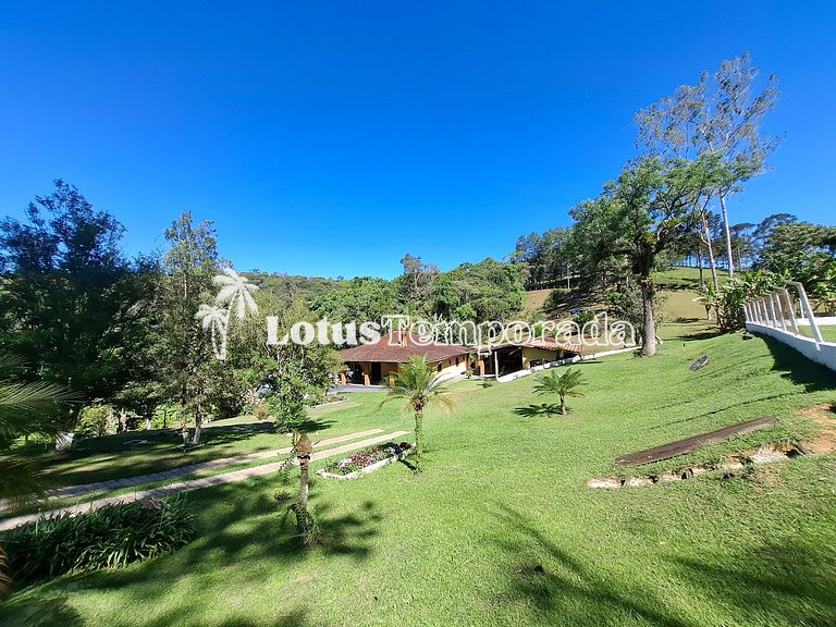 Sítio com piscina adulta e infantil e lareira LT0003