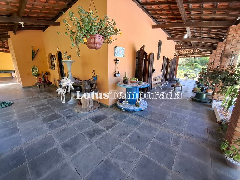 Sítio com piscina adulta e infantil e lareira LT0003