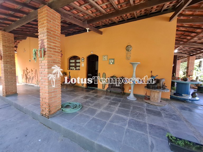 Sítio com piscina adulta e infantil e lareira LT0003