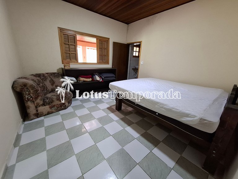 Chácara com piscina, campo e área gourmet LT0072