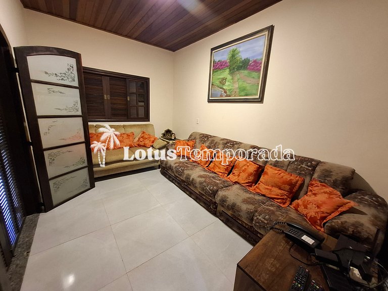 Chácara com piscina, campo e área gourmet LT0072