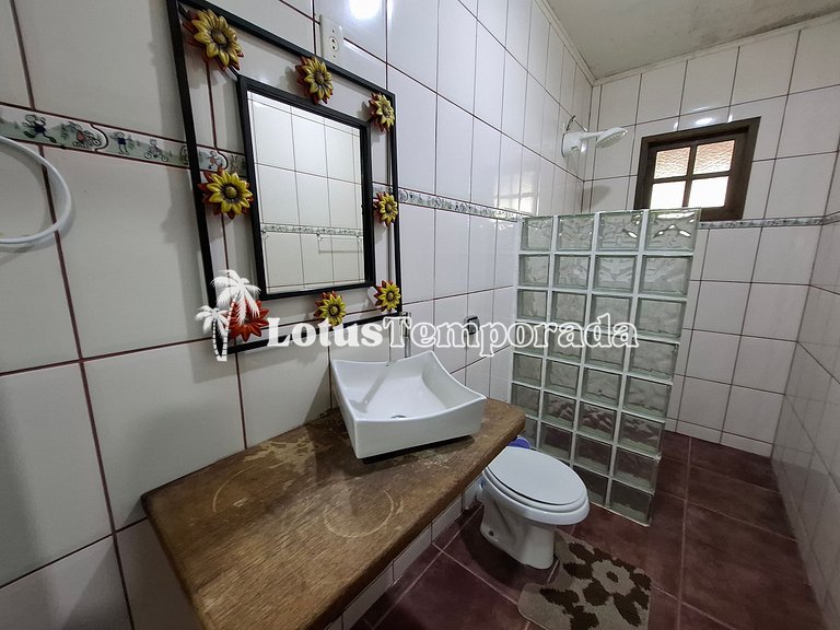 Chácara com piscina, campo e área gourmet LT0072