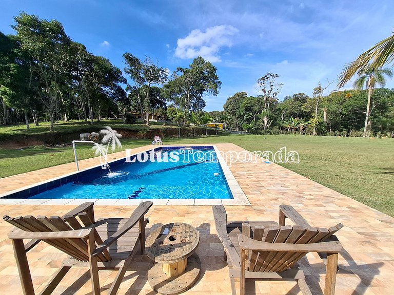 Chácara completa com lazer e fácil acesso LT0074