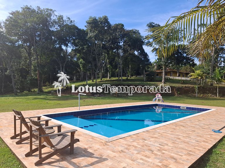 Chácara completa com lazer e fácil acesso LT0074