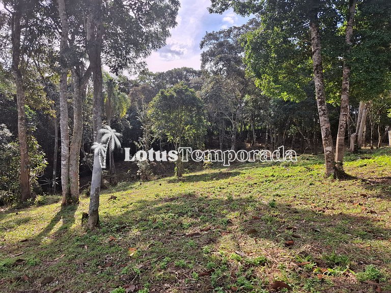 Chácara completa com lazer e fácil acesso LT0074