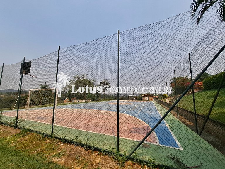Chácara para eventos e casamentos com piscina e suítes LT073