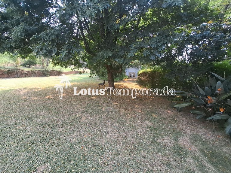 Chácara para eventos e casamentos com piscina e suítes LT073