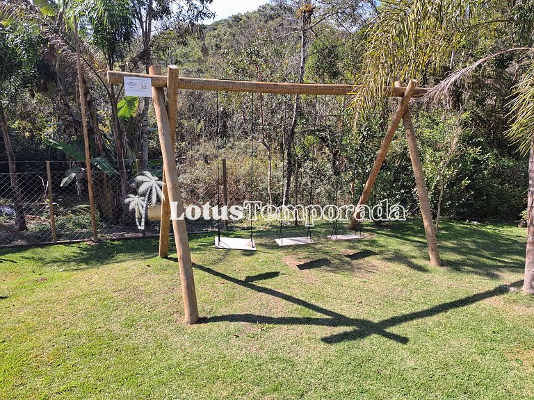 Chácara Completa com Piscina, Natureza e Muito Lazer LT0061