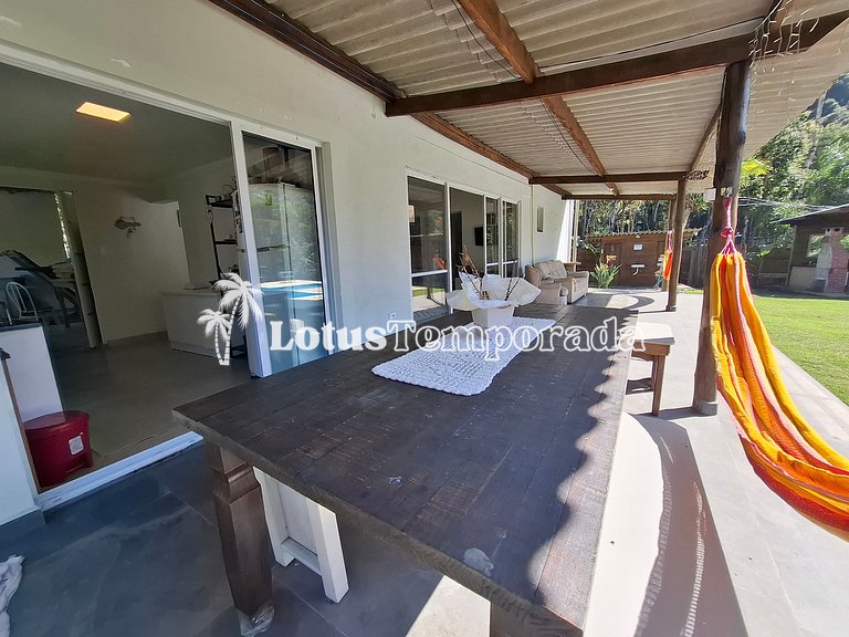 Chácara Completa com Piscina, Natureza e Muito Lazer LT0061