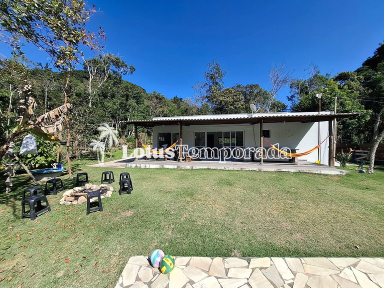 Chácara Completa com Piscina, Natureza e Muito Lazer LT0061