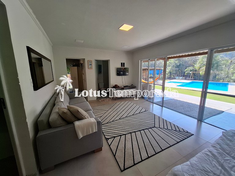 Chácara Completa com Piscina, Natureza e Muito Lazer LT0061
