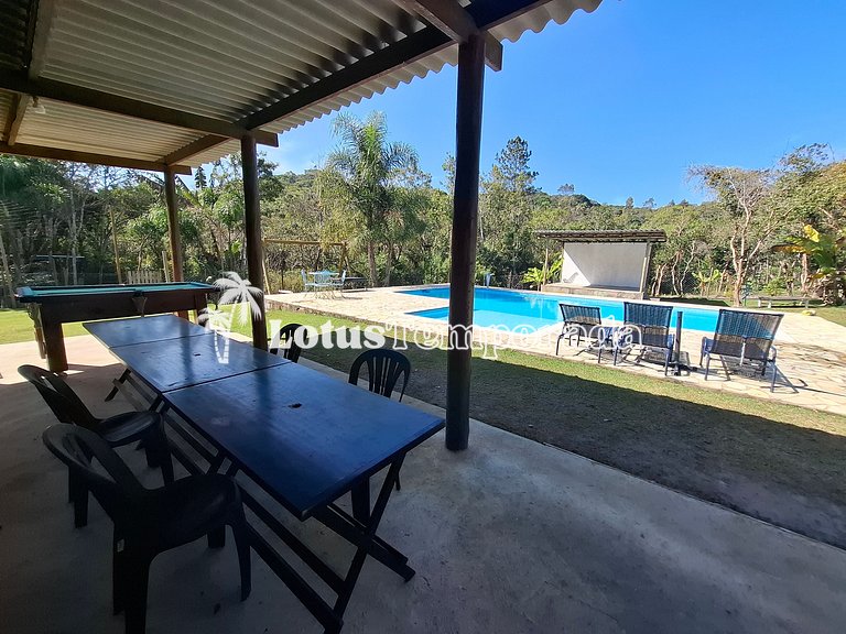 Chácara Completa com Piscina, Natureza e Muito Lazer LT0061