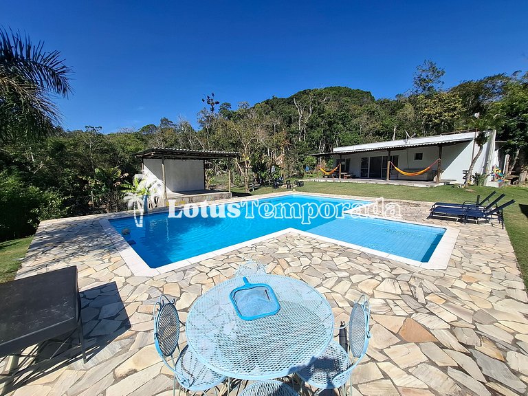 Chácara Completa com Piscina, Natureza e Muito Lazer LT0061