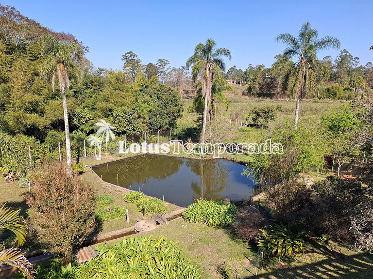 Chácara encantadora com vista para os lagos LT0059