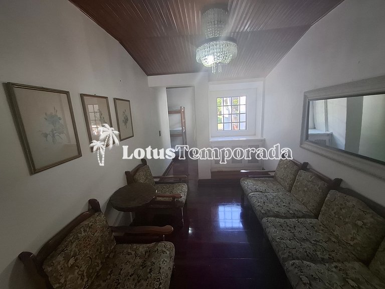 Sítio com 05 dormitórios, piscina aquecida e jogos LT0002