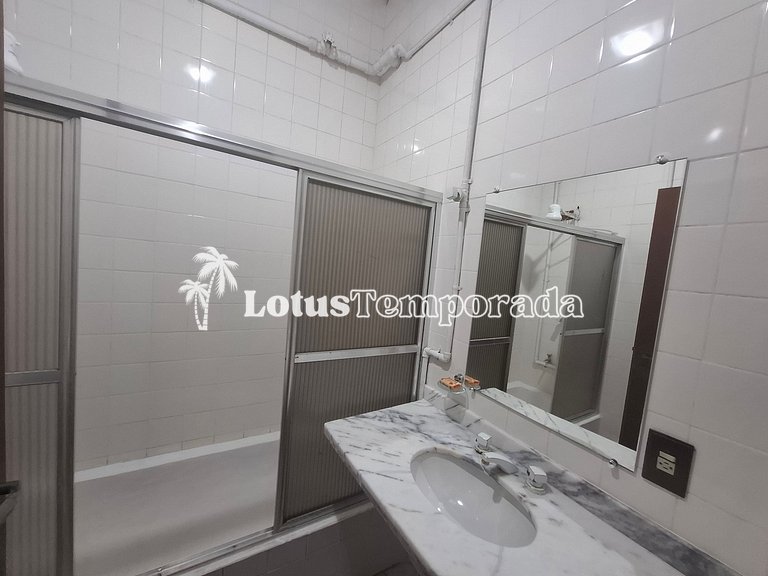 Sítio com piscina aquecida e salão de jogos LT0002