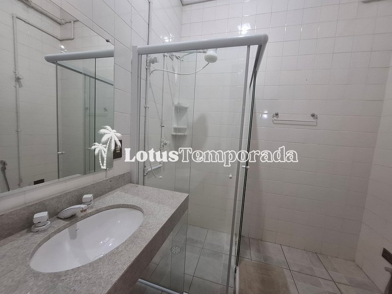Sítio com piscina aquecida e salão de jogos LT0002