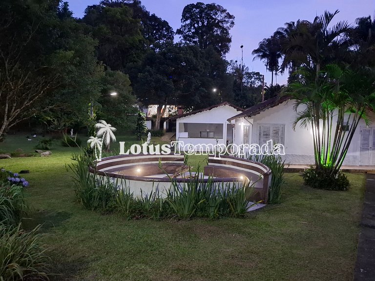 Sítio com piscina aquecida e salão de jogos LT0002