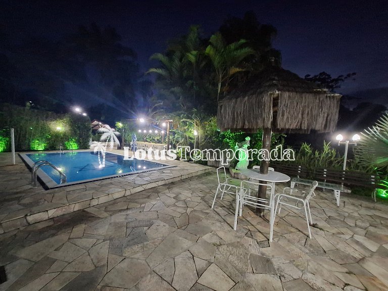 Sítio com piscina aquecida e salão de jogos LT0002