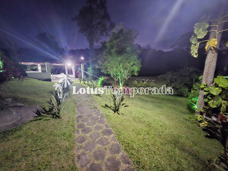 Sítio com piscina aquecida e salão de jogos LT0002