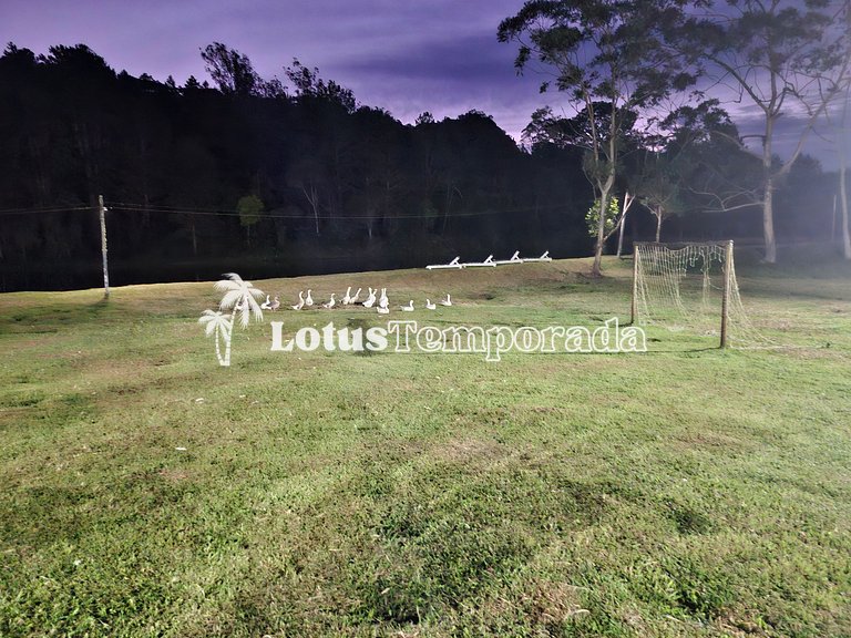 Sítio com piscina aquecida e salão de jogos LT0002