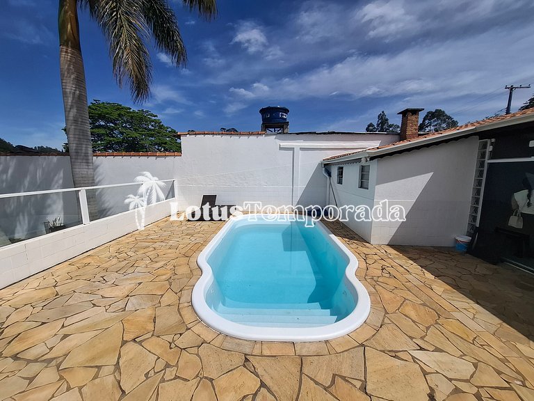 Casa na Represa em Atibaia com Piscina e Lazer LT0077