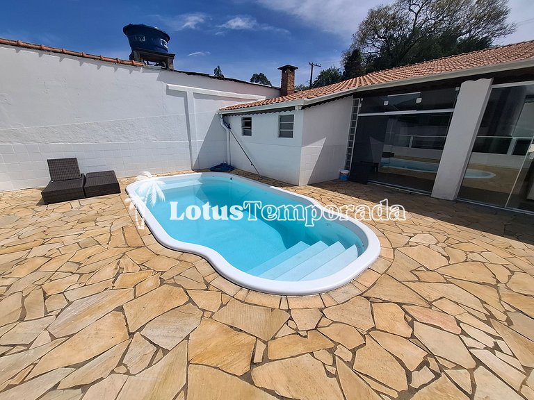 Casa na Represa em Atibaia com Piscina e Lazer LT0077