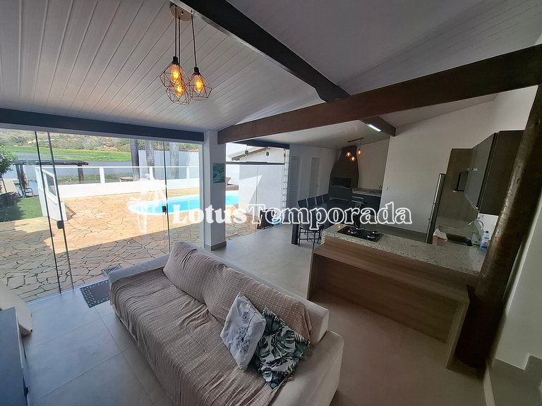 Casa na Represa em Atibaia com Piscina e Lazer LT0077
