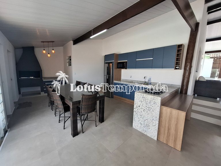 Casa na Represa em Atibaia com Piscina e Lazer LT0077