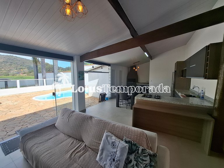 Casa na Represa em Atibaia com Piscina e Lazer LT0077