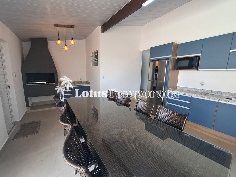 Casa na Represa em Atibaia com Piscina e Lazer LT0077