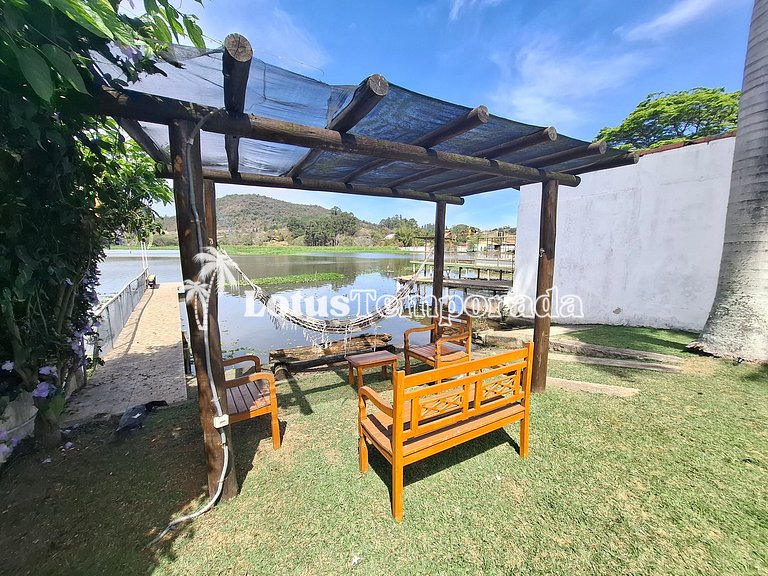 Casa na Represa em Atibaia com Piscina e Lazer LT0077
