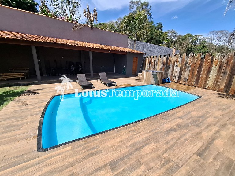 Chácara em Atibaia com Piscina e Jacuzzi em Cond. LT0078