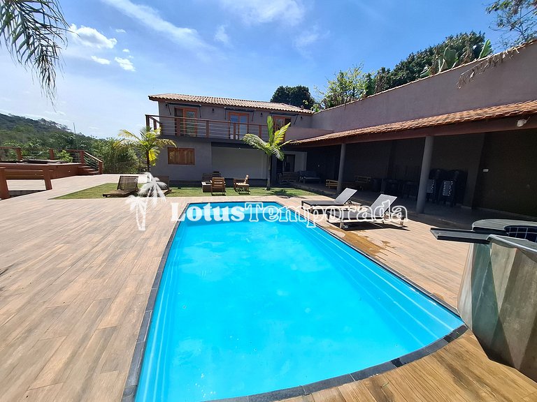 Chácara em Atibaia com Piscina e Jacuzzi em Cond. LT0078