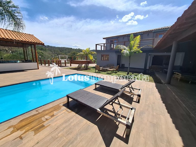 Chácara em Atibaia com Piscina e Jacuzzi em Cond. LT0078