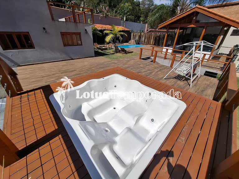 Chácara em Atibaia com Piscina e Jacuzzi em Cond. LT0078